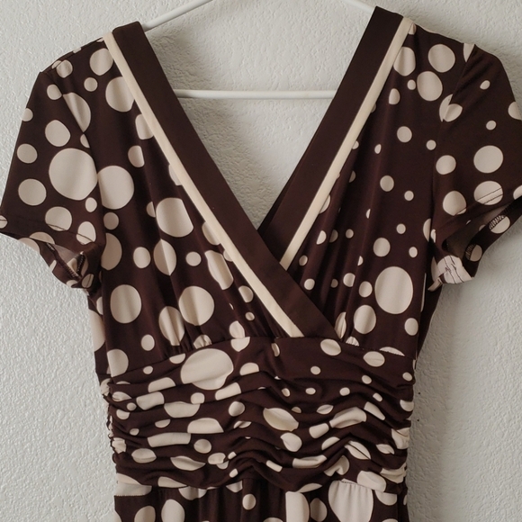 Sandra Darren Polka Dot Cap Sleeved Dress Size 8 - Picture 3 of 9